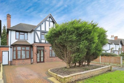 Property on St Philips Avenue, WV3 7DU