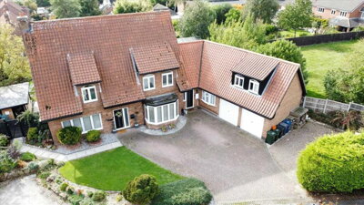 Property on Bradleys Yard, NG12 5NR