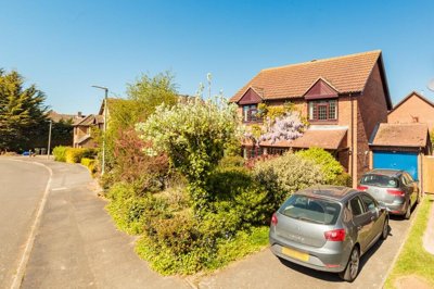 Property on The Stiles, BN27 2JQ