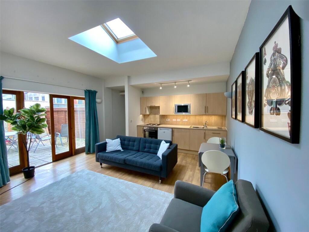 Property main image