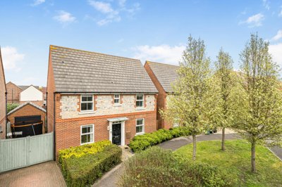 Property on Blackthorn Avenue, PO22 8GA