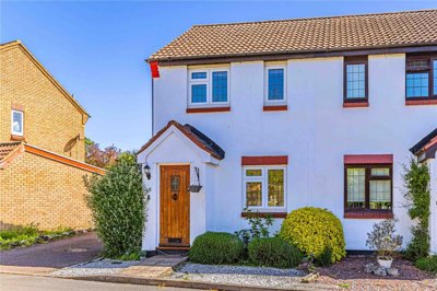 Property on Pinewood Close, WD6 5NU