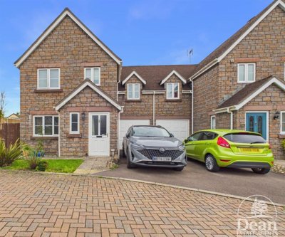 Property on Bloxsome Close, GL16 7FD