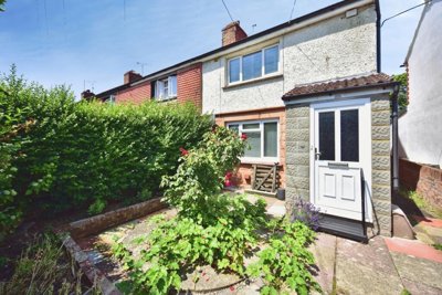 Property on Grove Road, ME15 9AS
