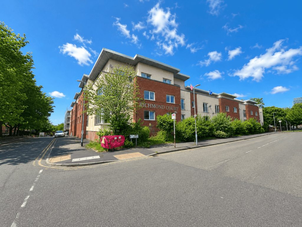 Property main image