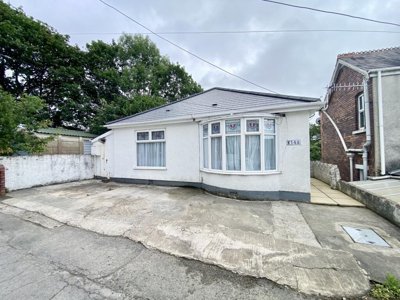 Property on Heol Y Graig, SA6 5BZ