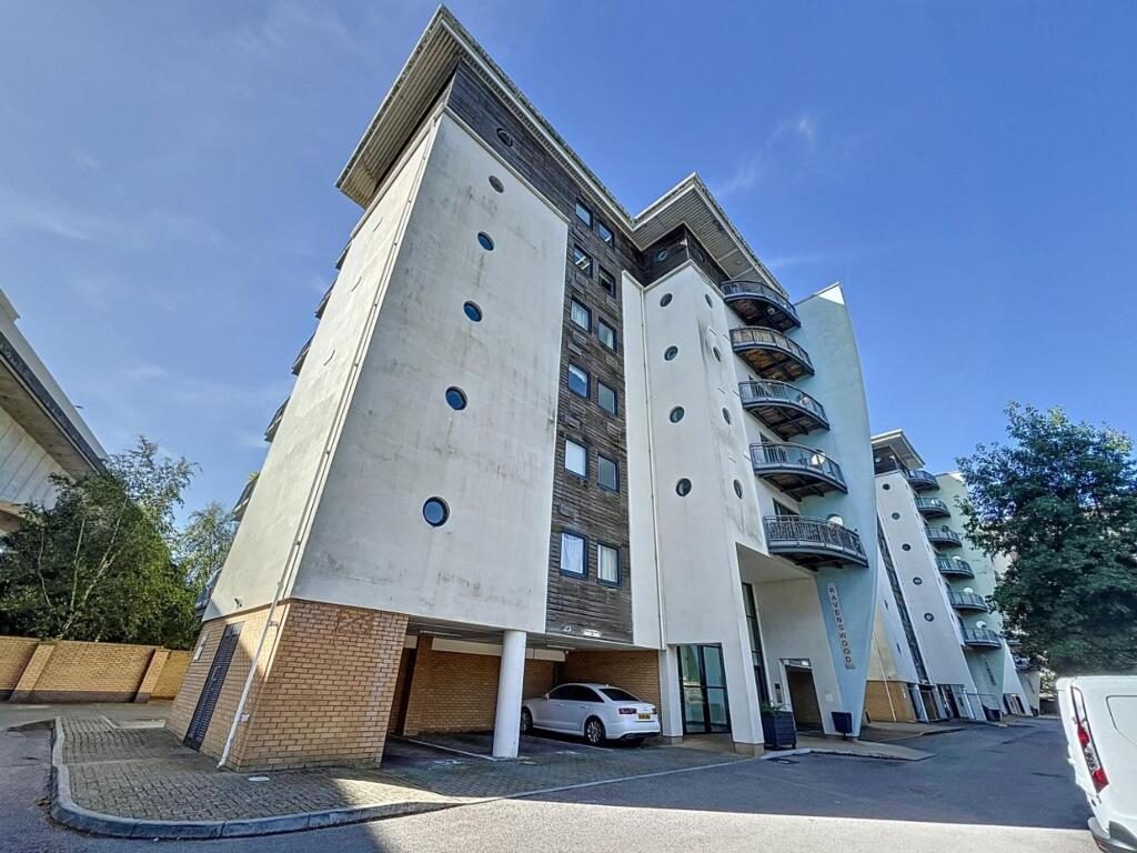 Property main image