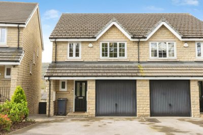 Property on The Drive, BD16 2AS