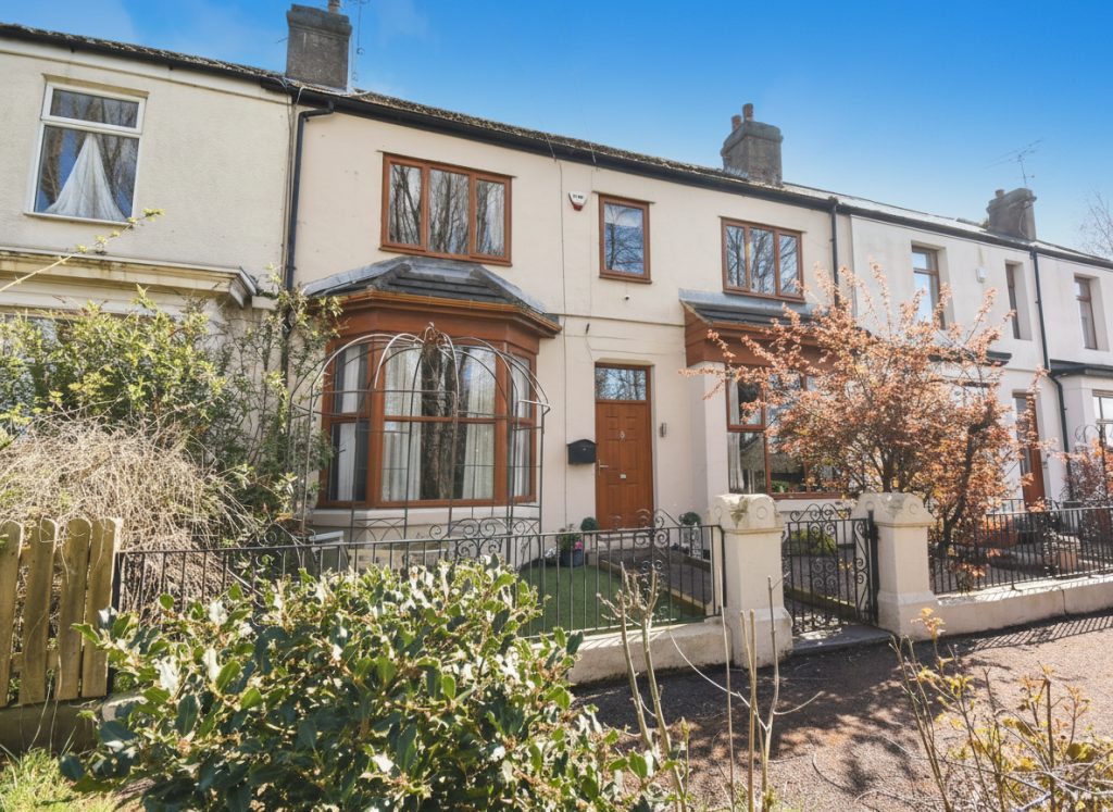 Terraced House