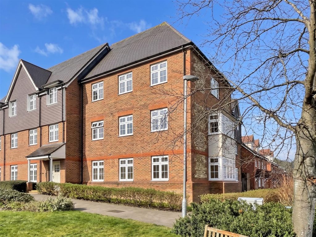 Property main image