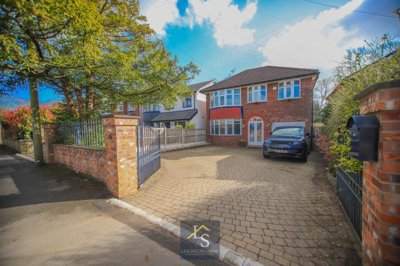 Property on Bridge Lane, SK7 3AL