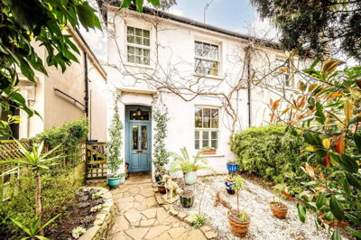 Property on High Street, TW12 1NP