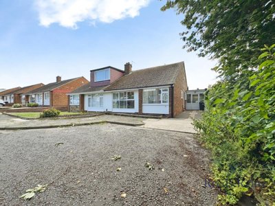 Property on Bracknell Gardens, NE5 1BR