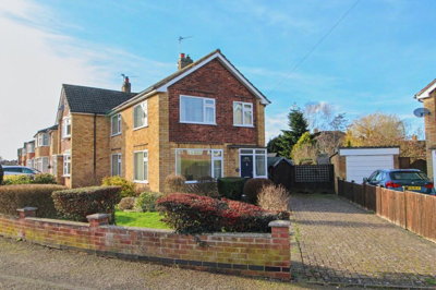 Property on Cedar Road, LE8 4AE