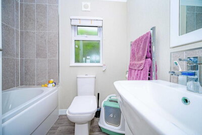 Property on Castle Hill Road, LU6 2DB