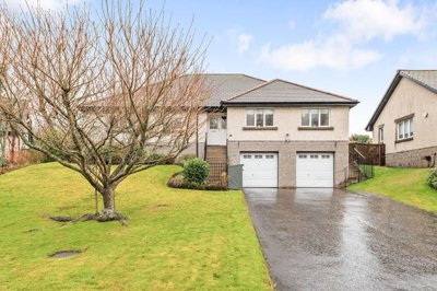 Property on Millbrae, FK8 3BB