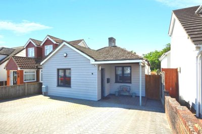 Property on Thynne Road, CM11 2HH