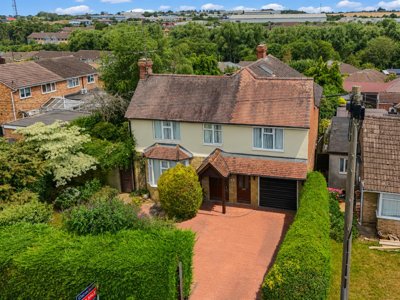 Property on Rockingham Road, NN16 9JE