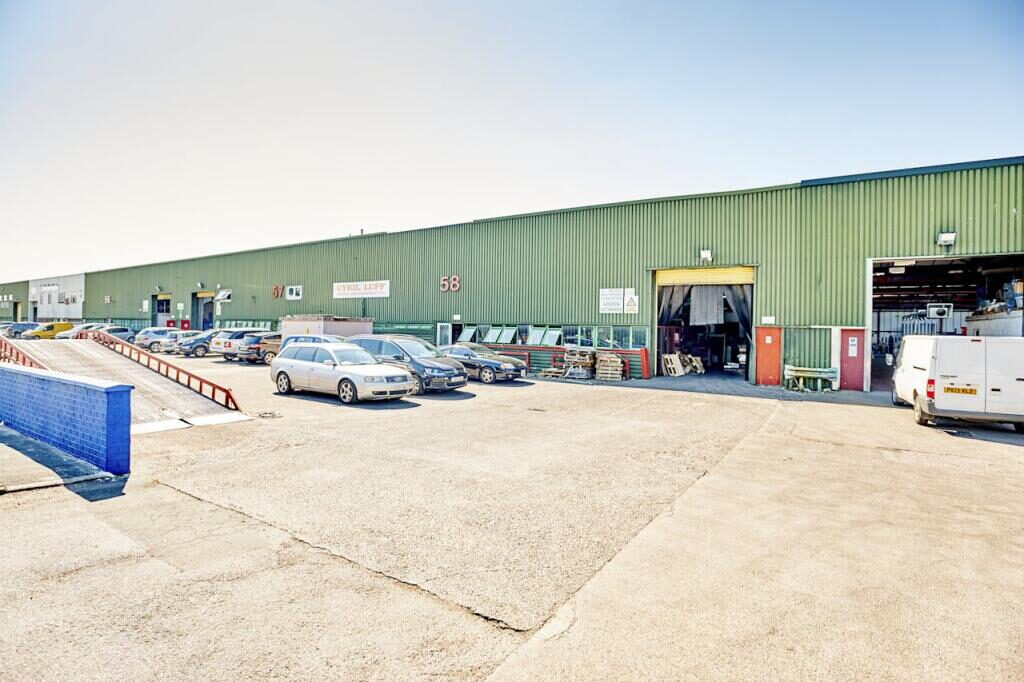 Distribution Warehouse