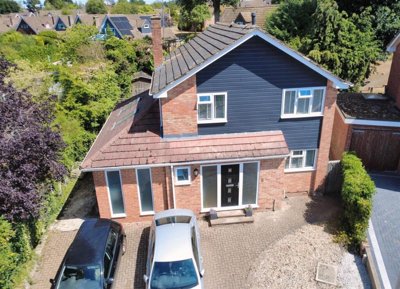 Property on Bledlow Close, RG14 6RX