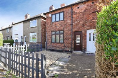 Property on Cowes Road, NG31 7DP