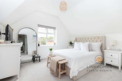 Property on Charminster Road, BH8 9QQ