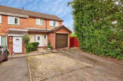 Property on Nightingale Court, PE4 7FH