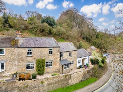 Property on Sleegill, DL10 4RH