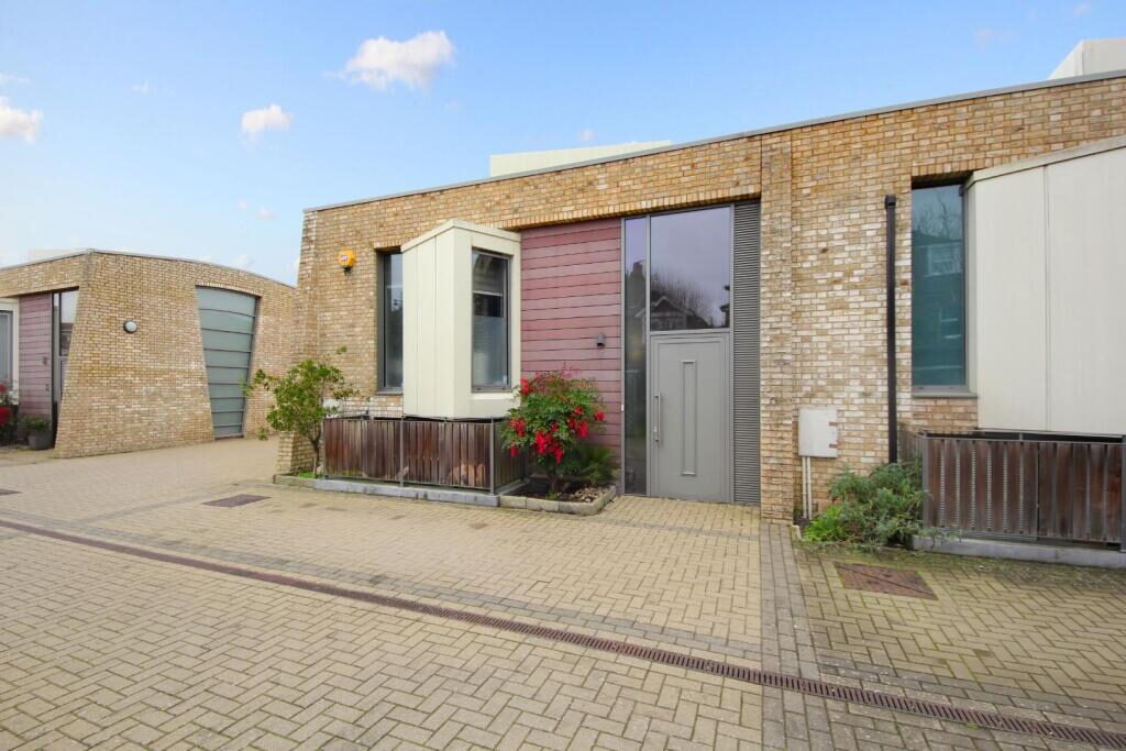 Terraced House