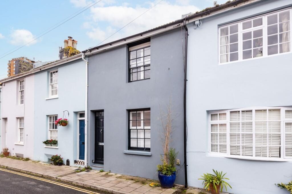 Terraced House
