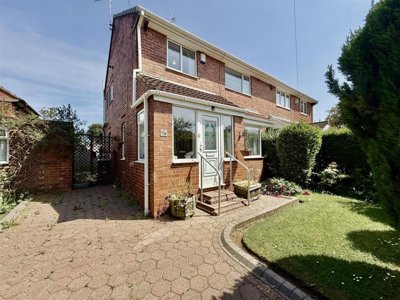 Property on Grange Crescent, NE10 8UY