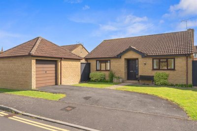 Property on Greendale, TA19 0EB