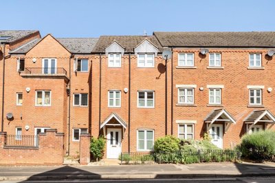 Property on Foundry Street, OX16 2BH