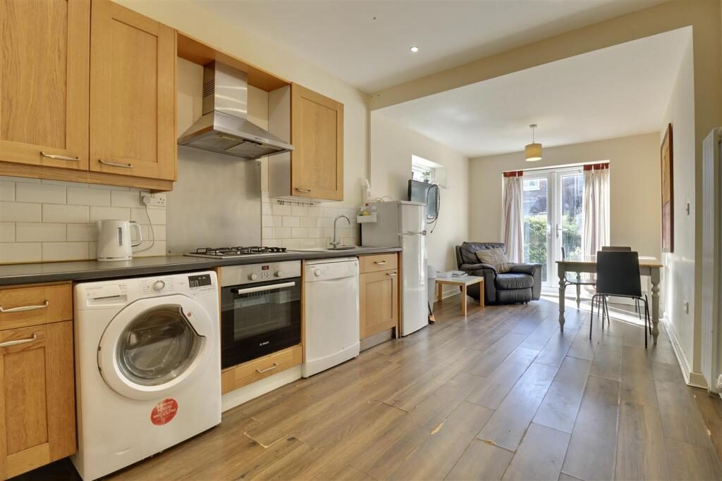 Terraced House