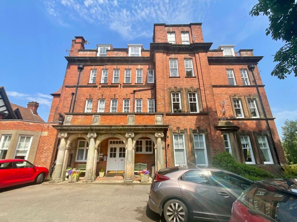 Property main image