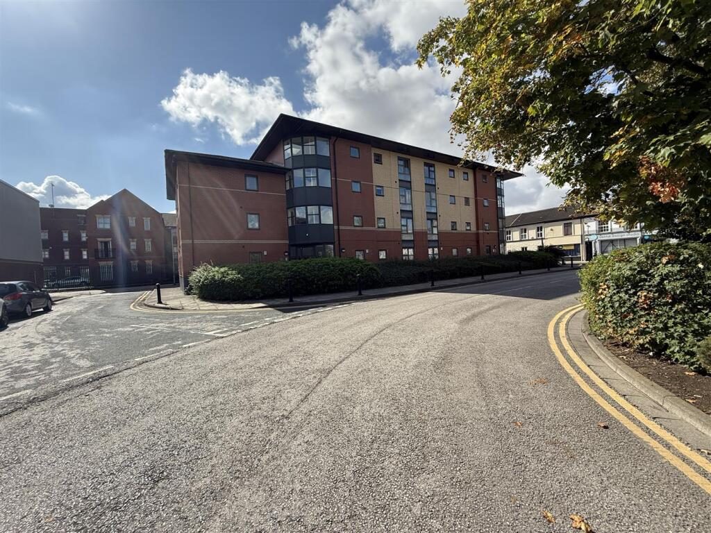 Property main image