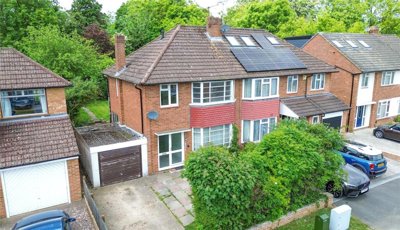 Property on Harcourt Drive, RG6 5TJ