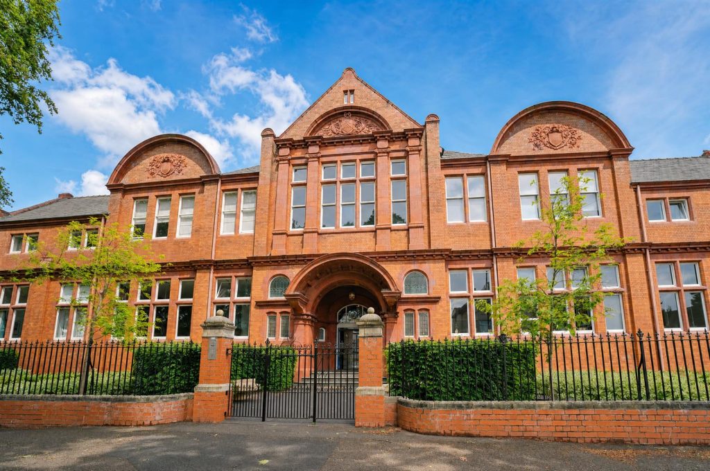 Property main image