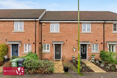 Property on Aldermere Avenue, EN8 0FF