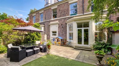 Property on Fenwick Terrace, NE2 2JQ