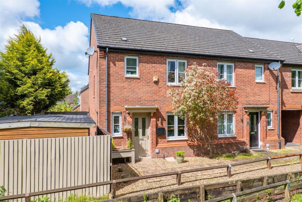 Terraced House