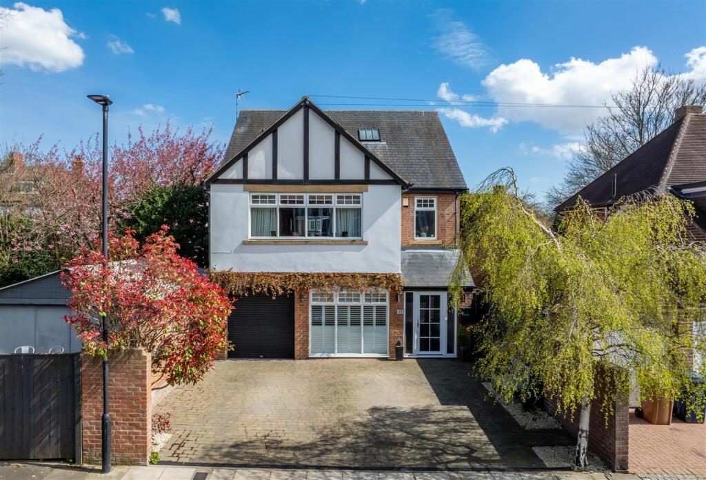 Property main image