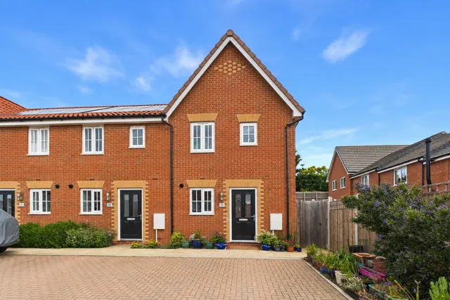 House frontage — Kerb appeal clean-up